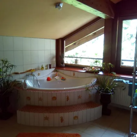 Homestay Gruene Oase Mit Terrasse Appel