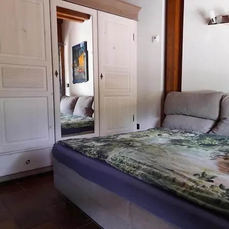 Gruene Oase Mit Terrasse Homestay Appel