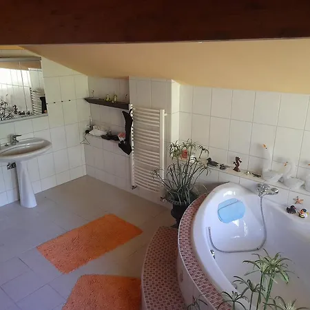 Homestay Gruene Oase Mit Terrasse